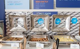 Holiday Inn Express Brampton By Ihg